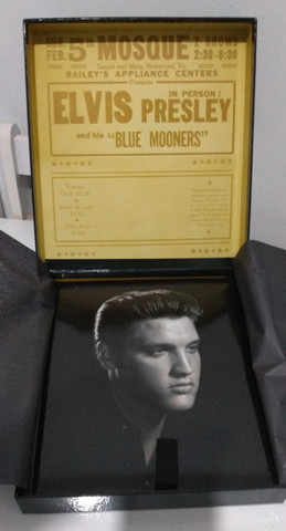 Elvis Presley. Posters, História, Fotos e Documentos (Português) Publifolha - Foto 3