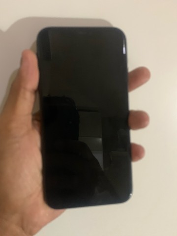 iPhone 11 de 64GB na garantia até junho só tenho carregador 