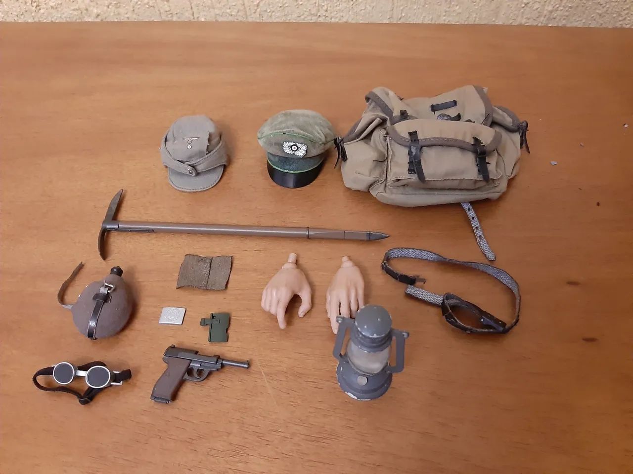 Boneco Toys city, Hot Toys MG34 Gunner 1/6  - Foto 3