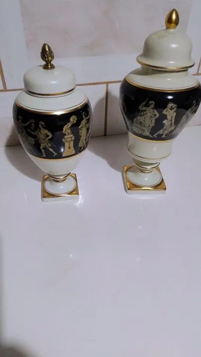 Par de Vasos Decorativos em Porcelana - Foto 3