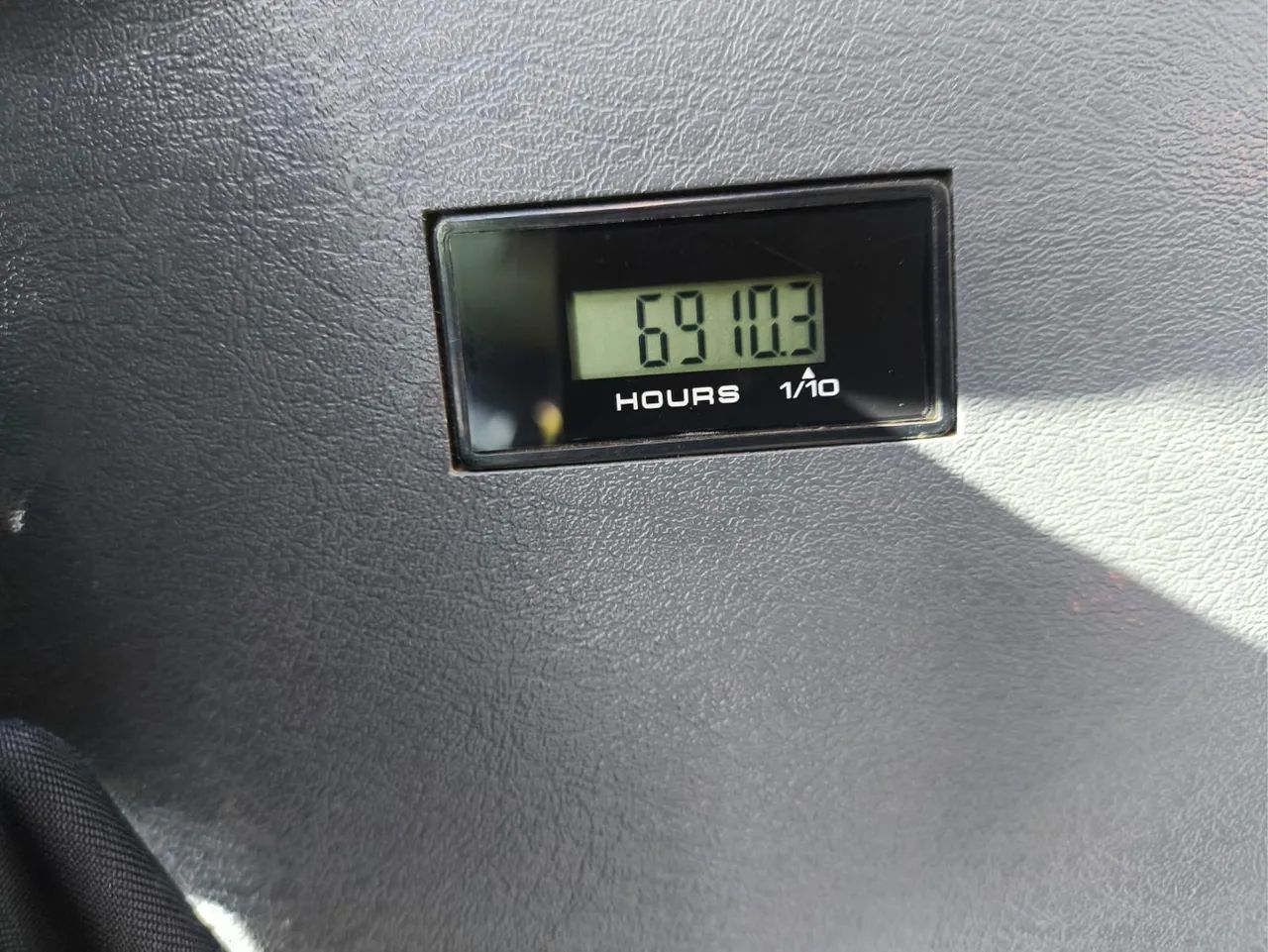 Escavadeira Hyundai 140  - Foto 4