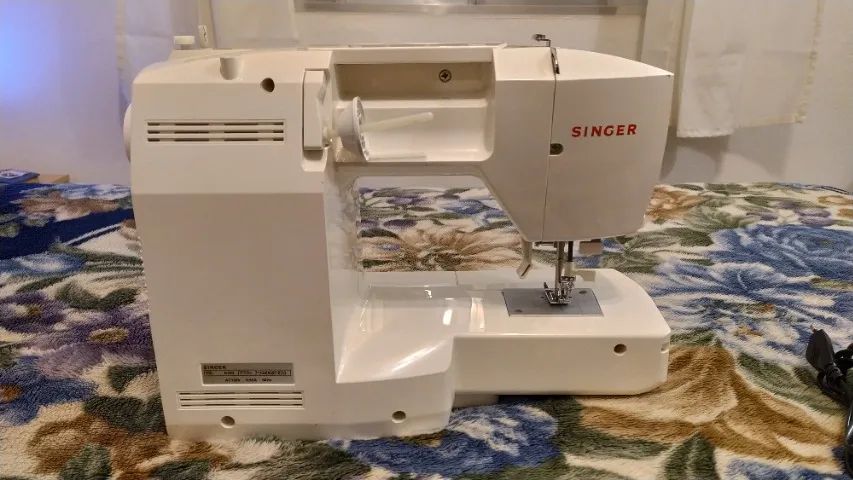 Máquina De Costura Singer Brilliance 6160 - Foto 2