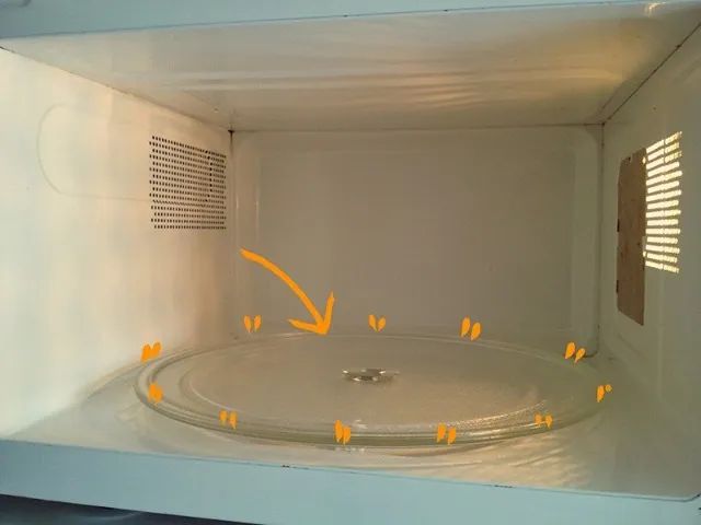 Prato Para Micro-ondas Médio 27cm Encaixe Trevo - Foto 3
