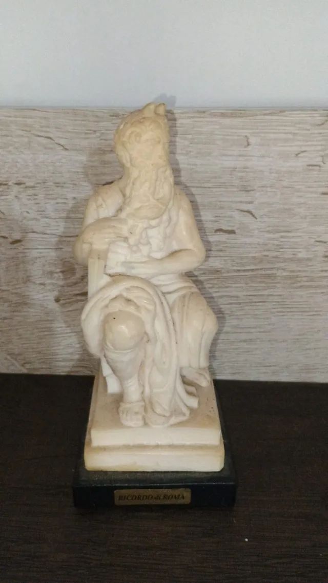 ESTATUETA ITALIANA DE MOISÉS