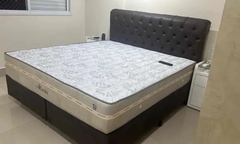 Cama box Super king(10x sem juros) novo