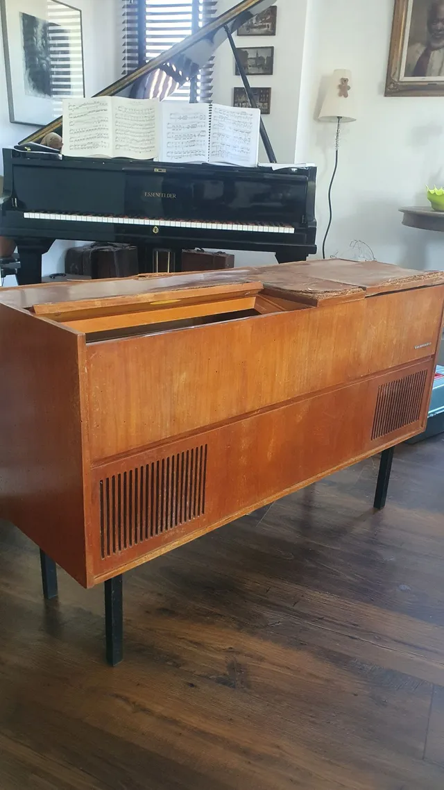 Radiola vitrola toca discos radio antigo Telefunken Mattinata n Phillips abc