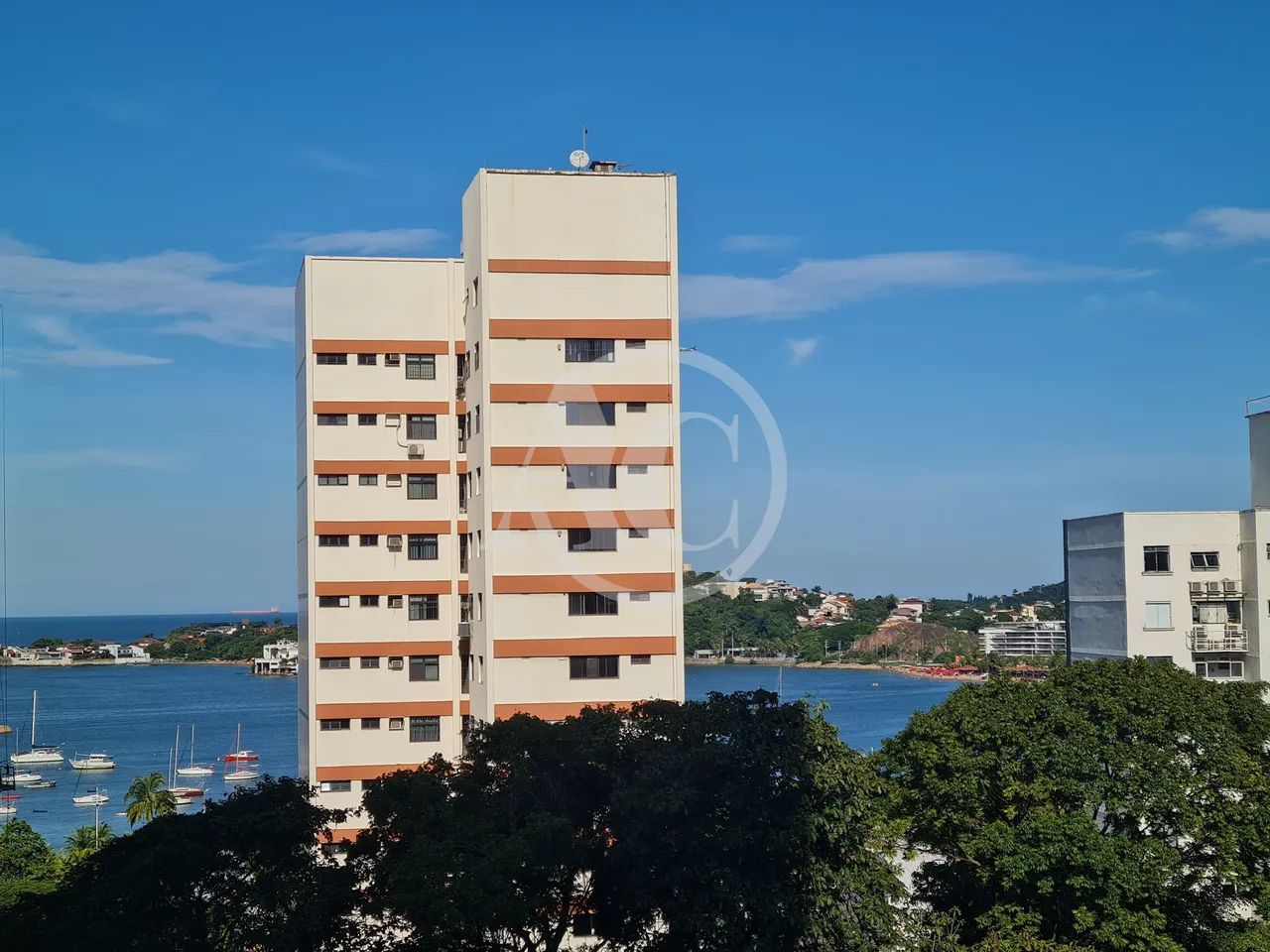 Aluguel de Apartamento de Luxo na Praia do Canto, Vitória-ES: 4 Quartos, 2 Suítes, 3 Vagas - Foto 3