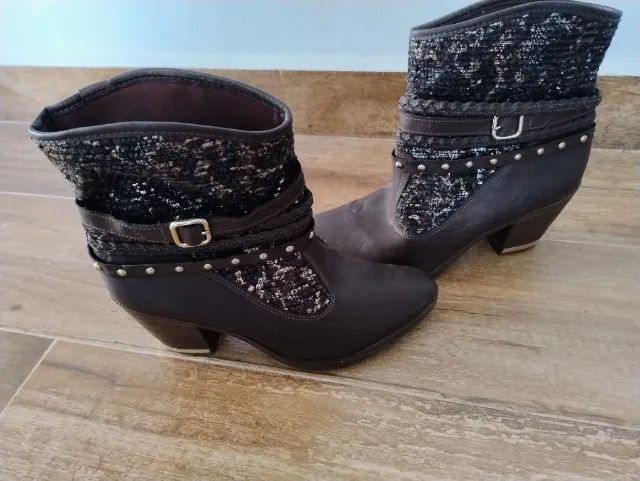 Linda bota 39