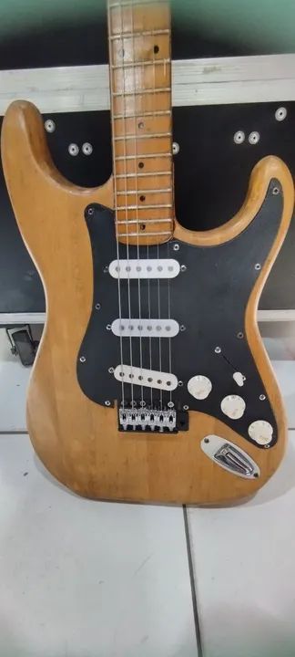 Guitarra Giannini Stratosonic década de 80 