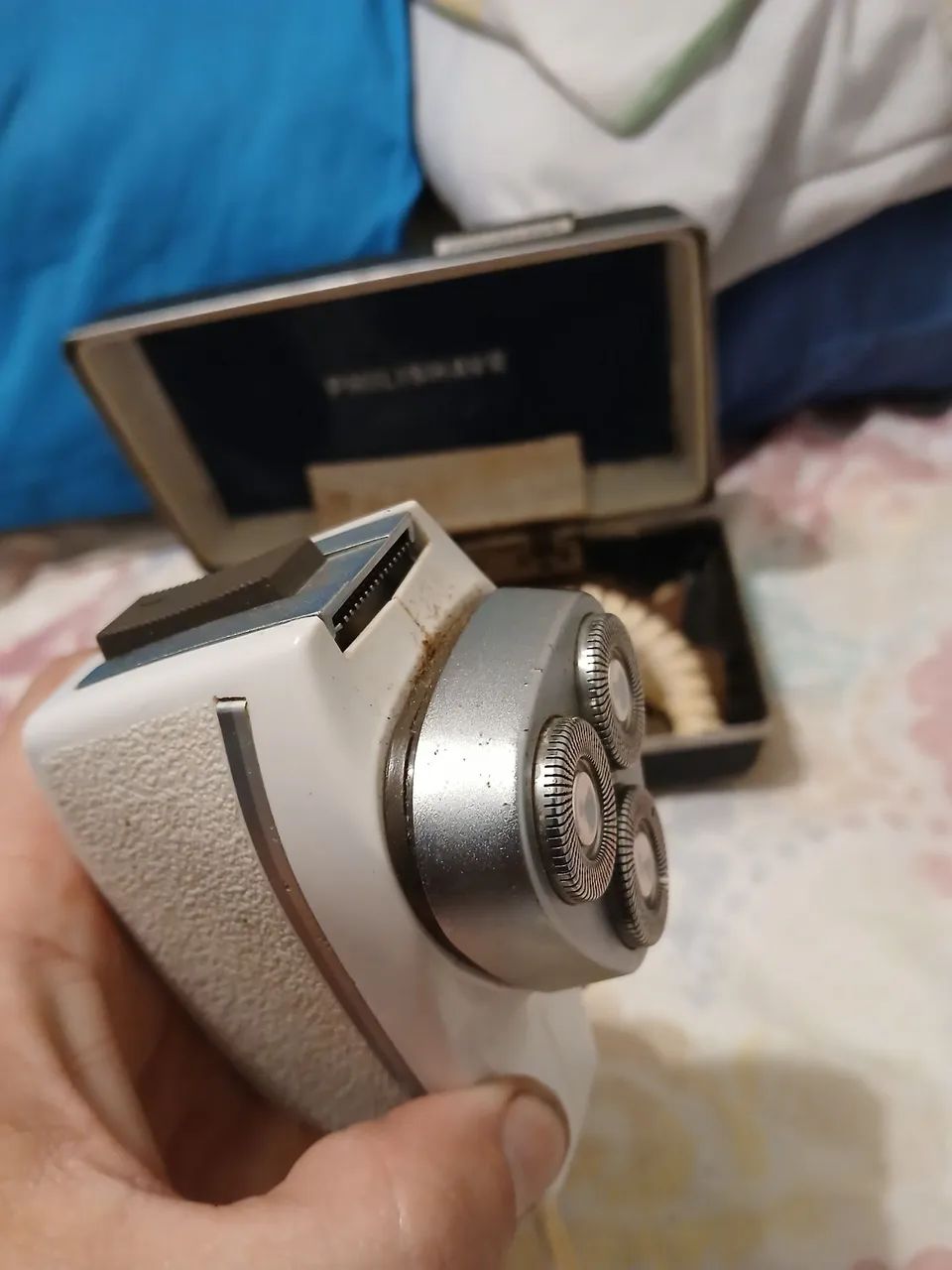 Aparelho de barbear philishave com estojo - Foto 3
