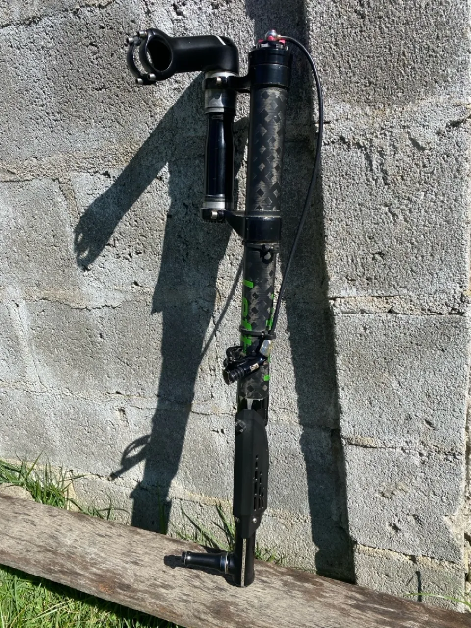 Suspensão Lefty 2.0 - Carbono aro 29