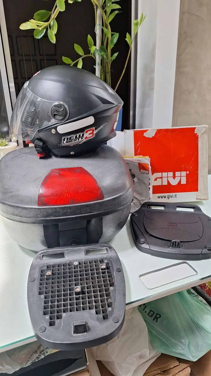Baú + Base + Capacete