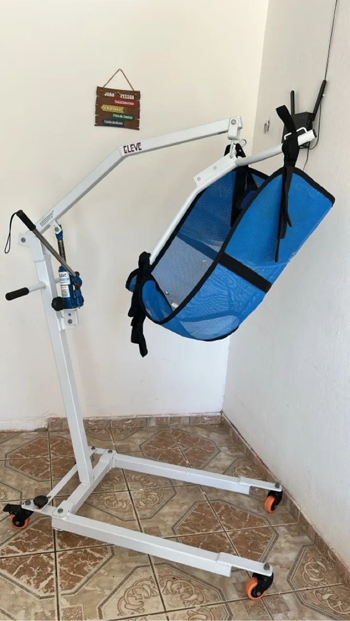 Guincho/ elevador hidráulico para acamados - Foto 3