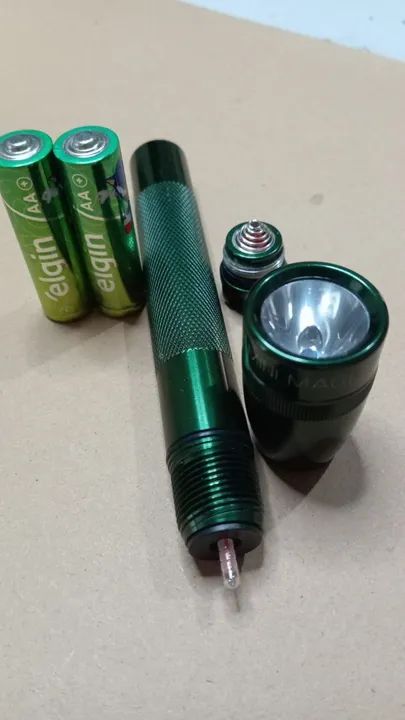 Lanterna maglite de Camping mini 2AA 