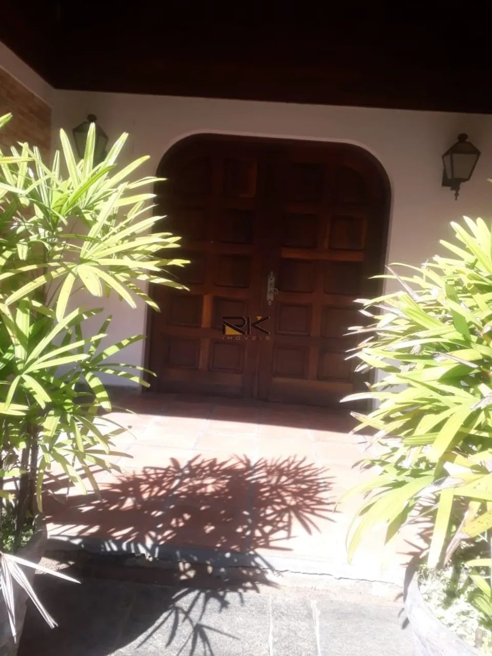 CASA EM CONDOMINIO COM 4 DORMITÓRIOS SENDO 1 SUÍTES,2 VAGAS DE GARAGEM,VARANDA GOURMET COM - Foto 2