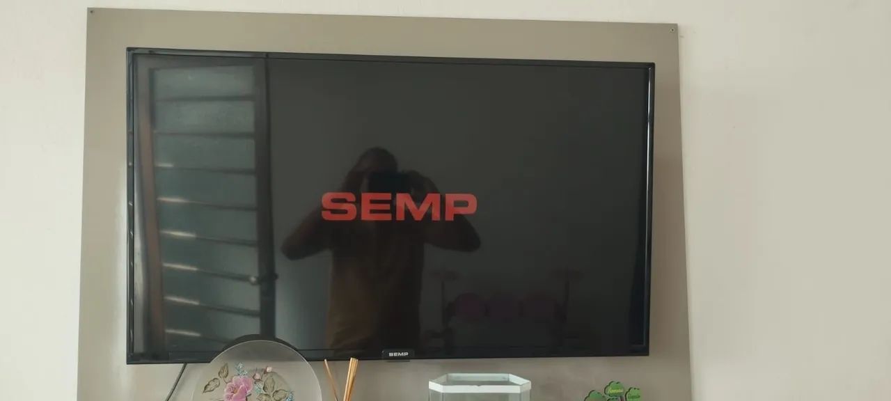 TV Semp 4K - leia o Anúncio.