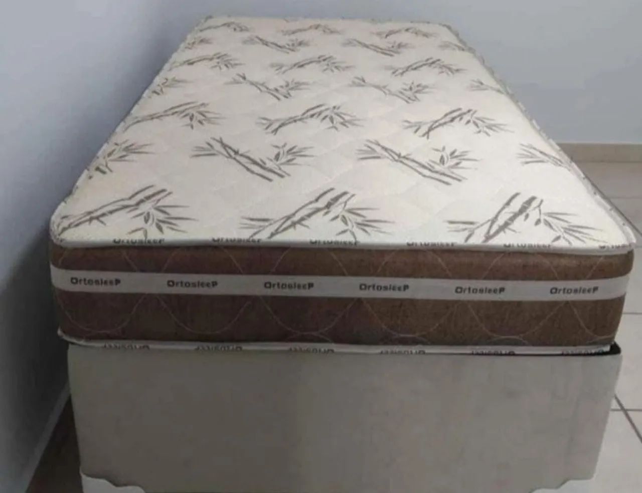 CAMA BOX SOLTEIRO - A VISTA