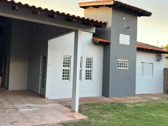 Aluga-se Residência *)