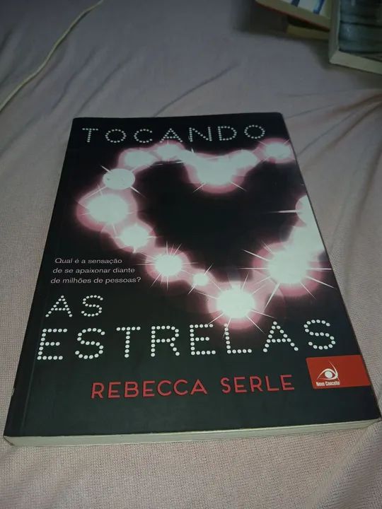 Tocando as Estrelas - Rebecca Serle