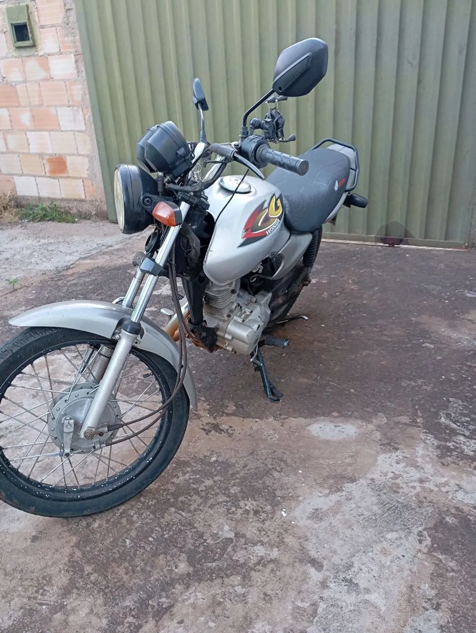 Titan 2001 .....só transferir 
