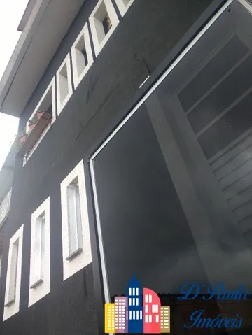 Casa em Jandira com 2 imóveis no mesmo quintal.