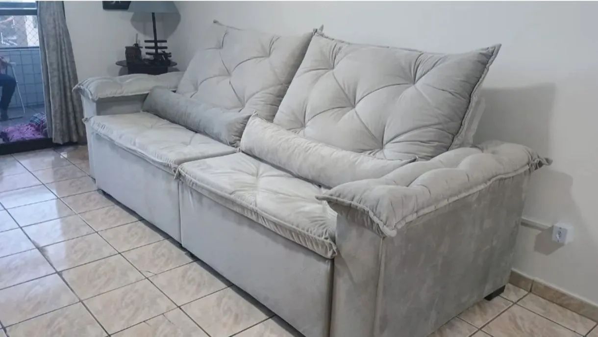 Sofá retrátil reclinável por apenas $1599 Pix  - Foto 2