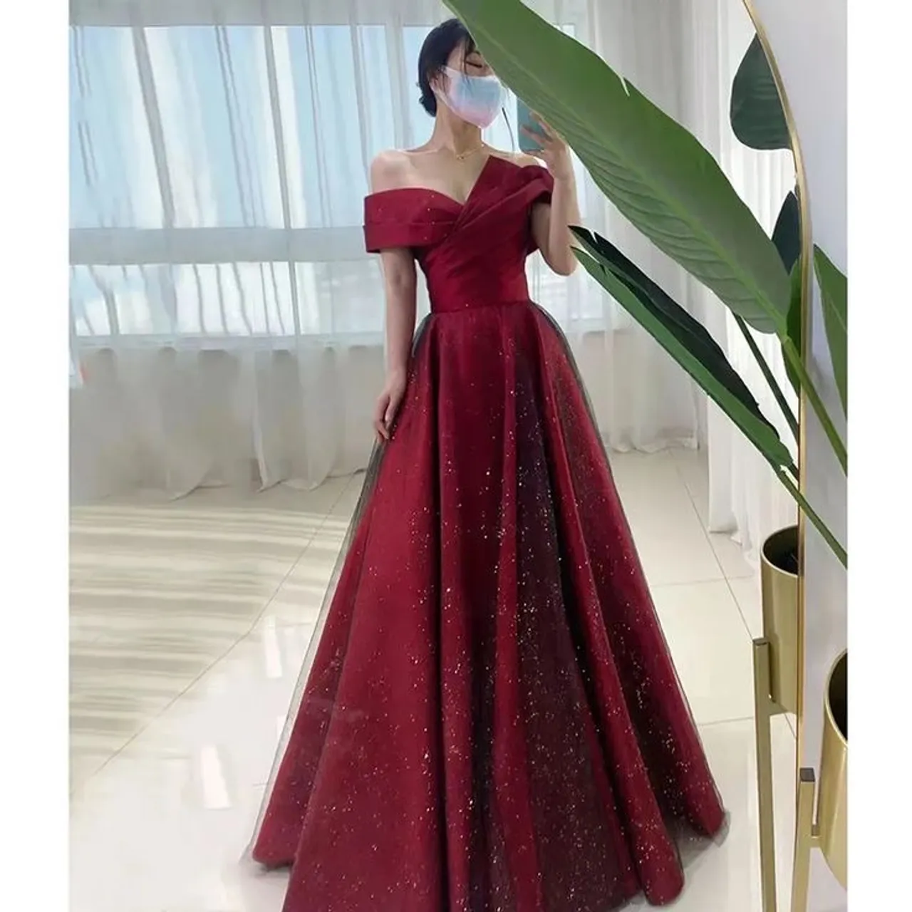 VESTIDO VINHO LONGO BRILHANTE FORMATURA OU CASAMENTO