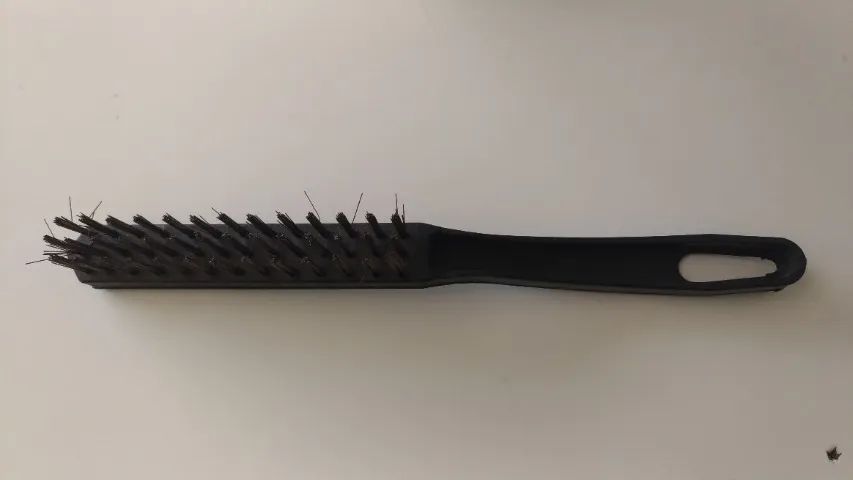 Escova Manual Aço 3 Fileiras Cabo Plástico  - Foto 2