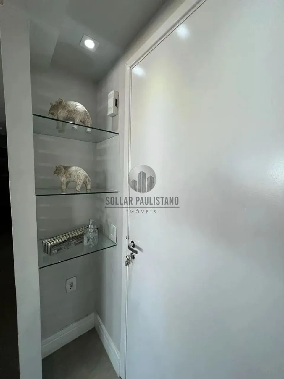 LOCAÇÃO apto 141m2 - 3DOR./3 suÍtes/ 2 Vagas - **MOBILIADO** - Foto 4