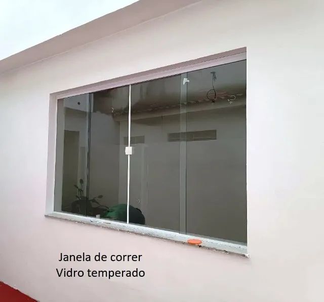 Janela de vidro temperado ou Alumínio