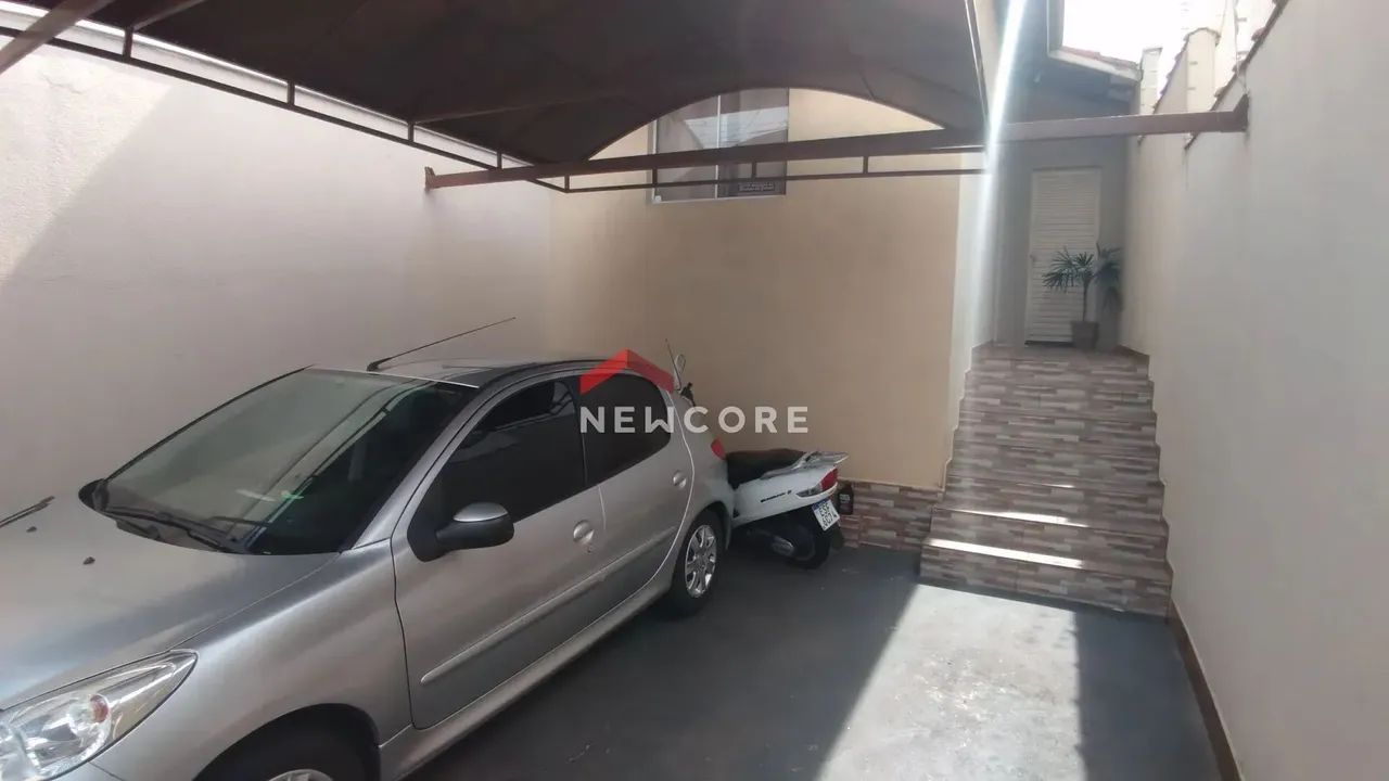 Casa em Avenida Doutor Asdrubal Augusto do Nascimento Netto - Jardim Ana Rosa - Taubaté/SP