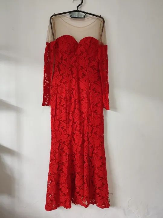 Vestido de festa Longo Vermelho de Renda - Foto 3