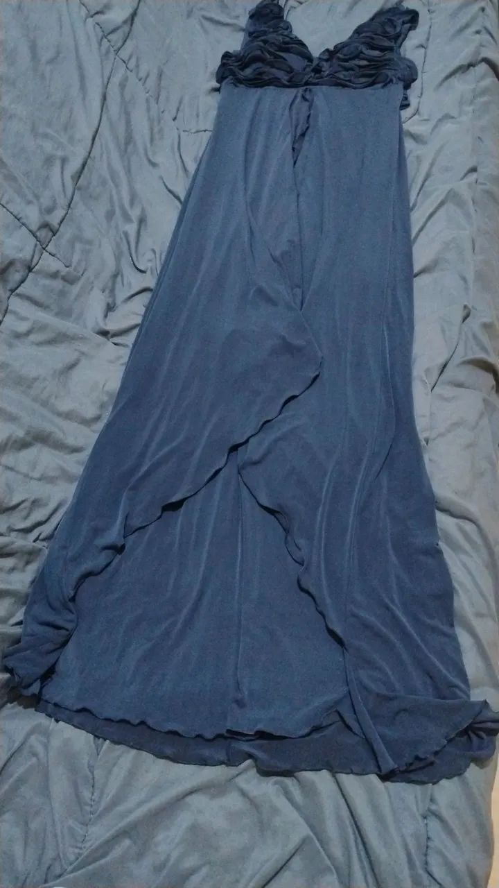 Vende-se lindo vestido!!  Com bojo.. - Foto 2