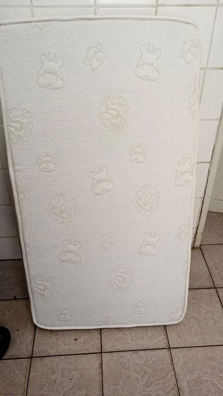 Colchao de bebê -semi novo 