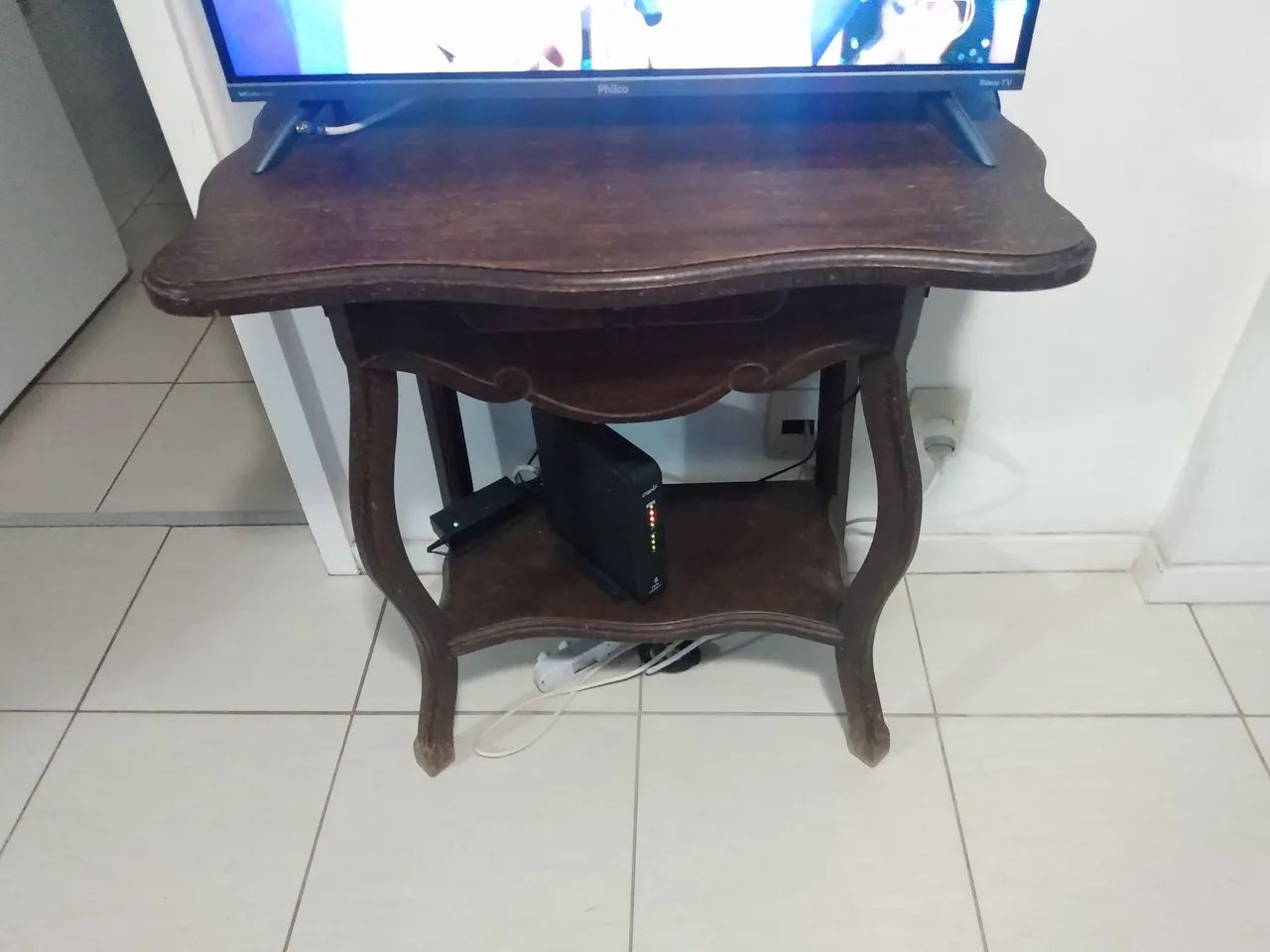 Mesa de Apoio de Madeira