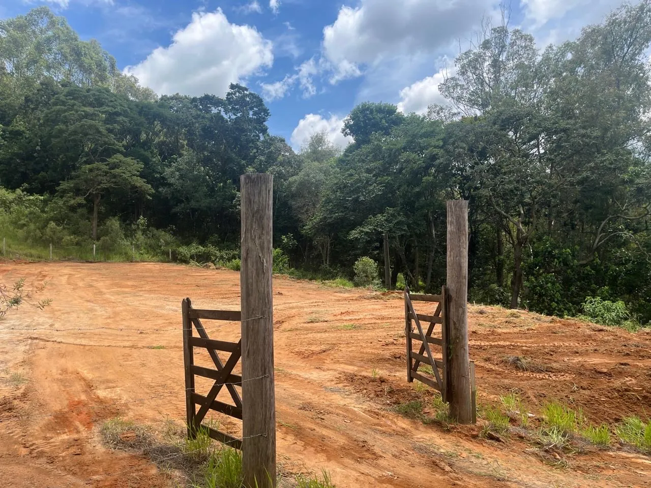 Oportunidade de Terreno 2663 m2 em Pinhalzinho sp