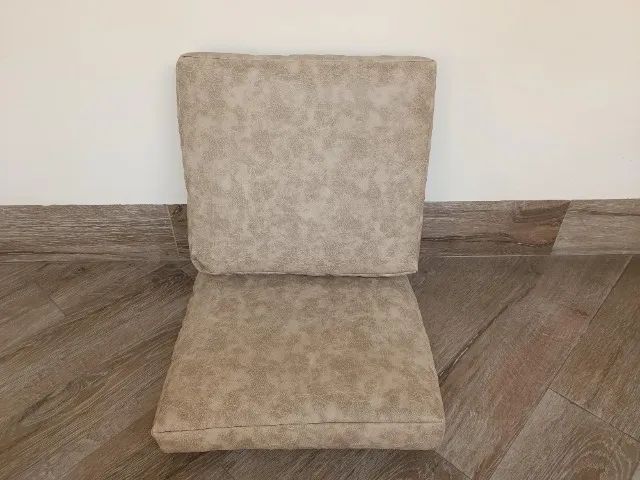 Par de Almofadas Cheias - 45x40 - Couro Sintetico Bege - Foto 5