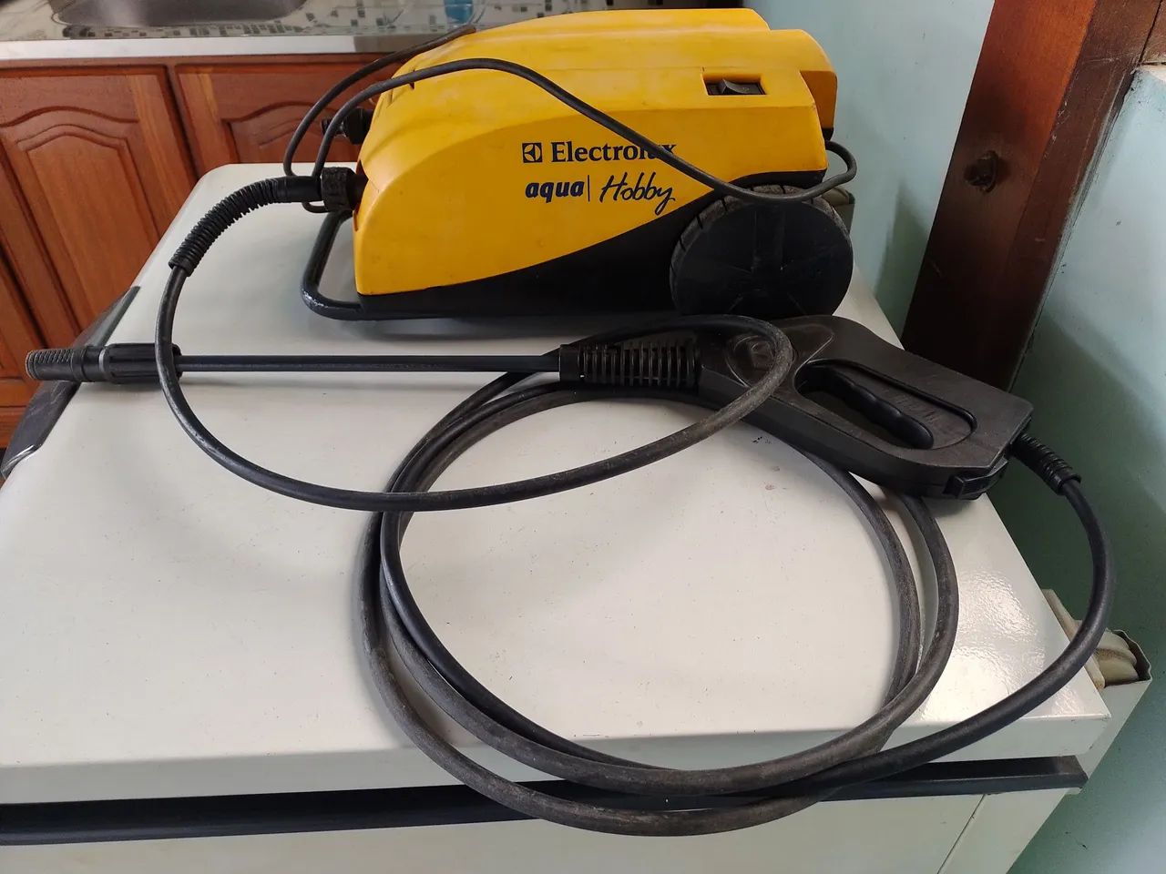 BLACKFRIDAY Lavadora de alta pressão Electrolux Aqua Hobby, 400 reais 