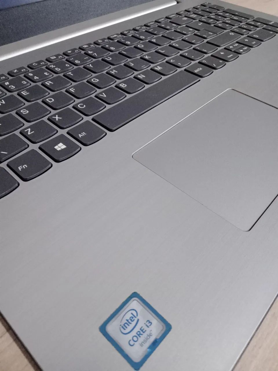 Notebook Lenovo com Intel Core i3 6° th 8 Gb ssd 120 Gb tela 15,6 polegadas 