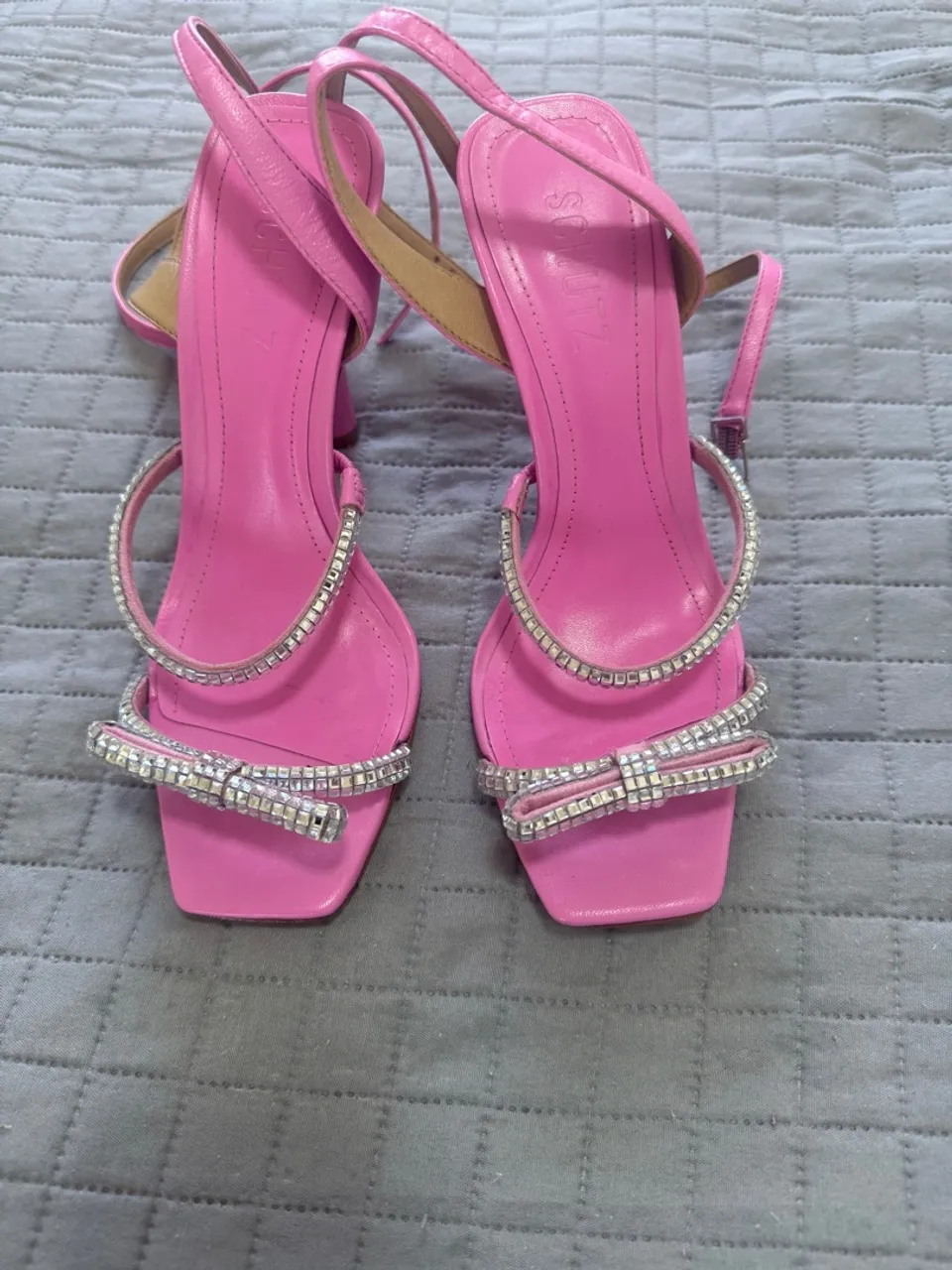 Sandália Schutz Rosa com Strass