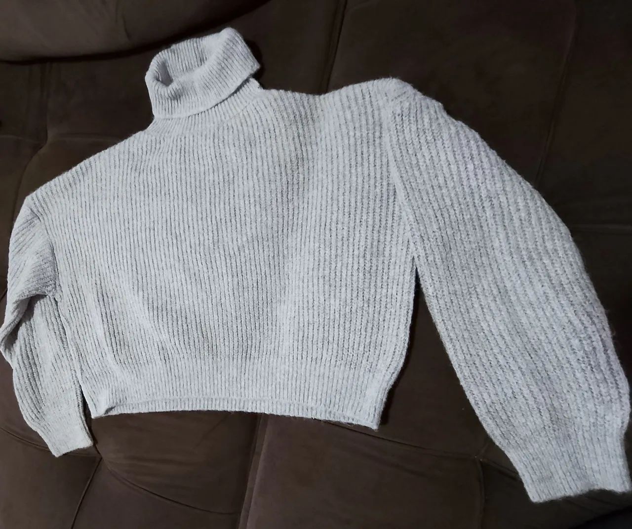 Blusão cropped tricô 