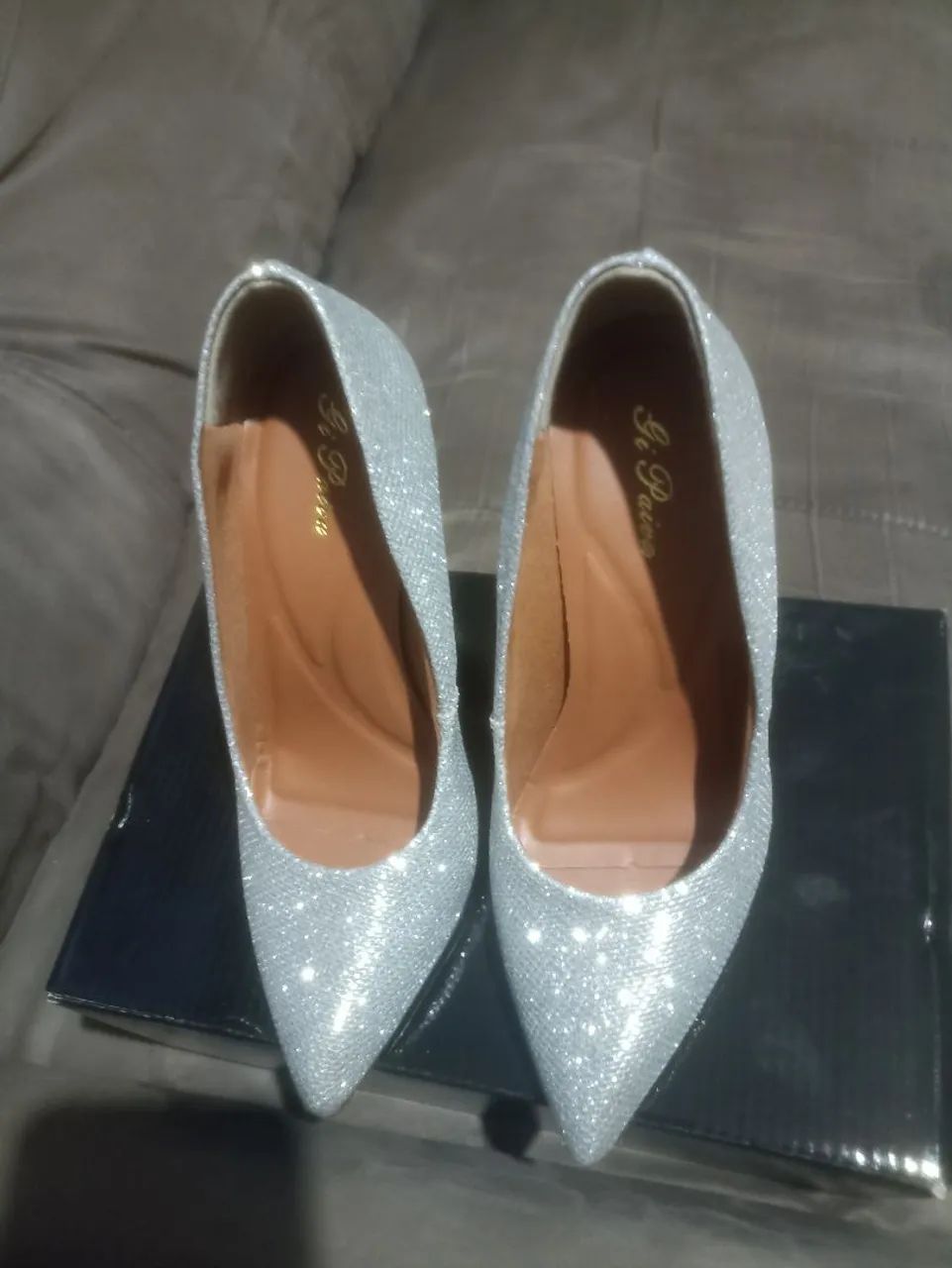 Scarpin Prata com Brilho - Foto 2