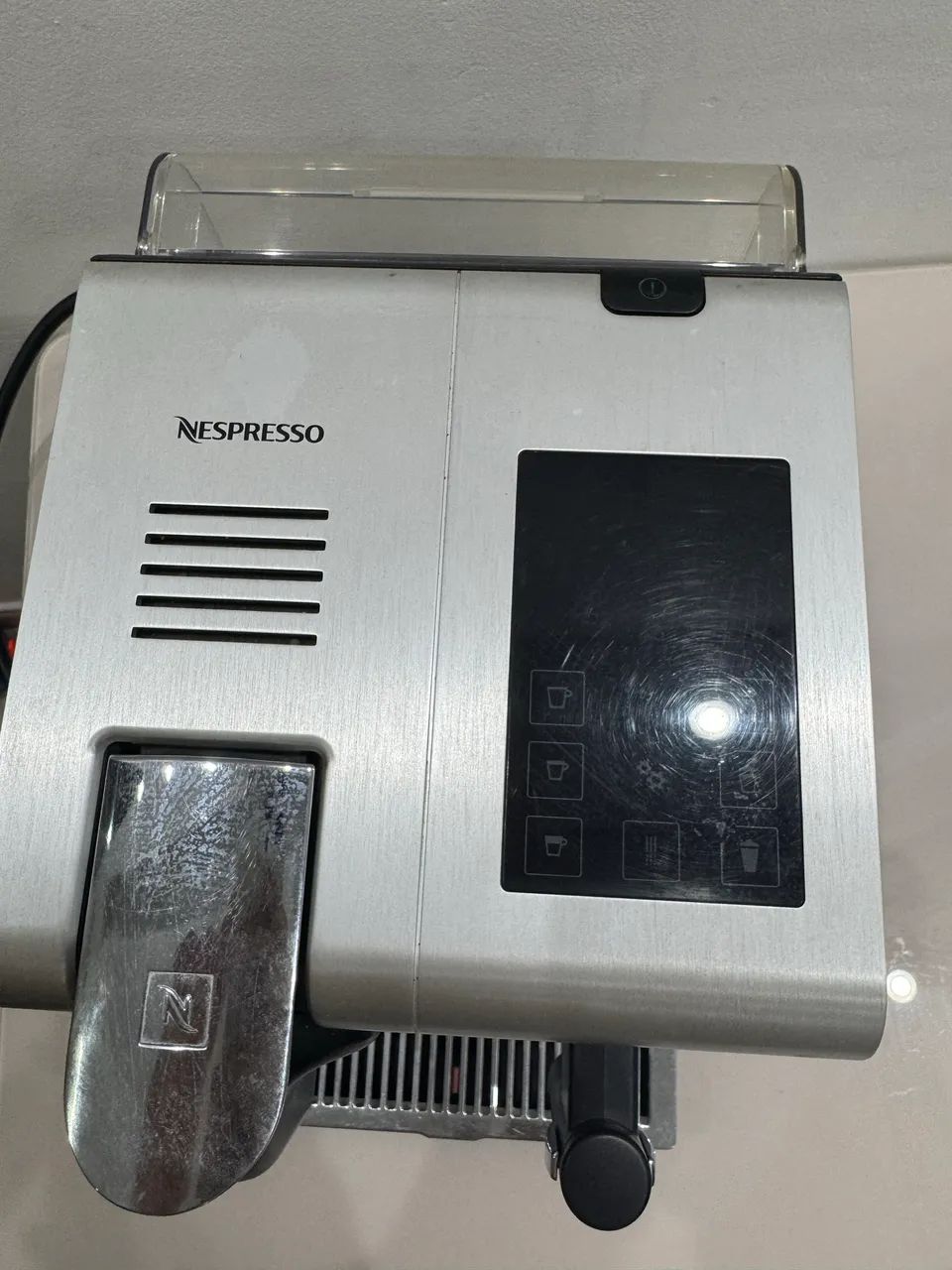 Cafeteira Nespresso Lattissima Pro EN750. - Foto 5