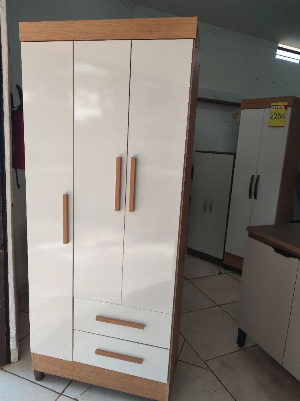 Guarda-Roupa 3 Portas com 2 Gavetas