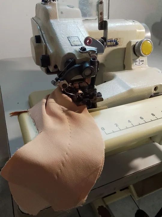 Máquina de Bainha invisível lammax 