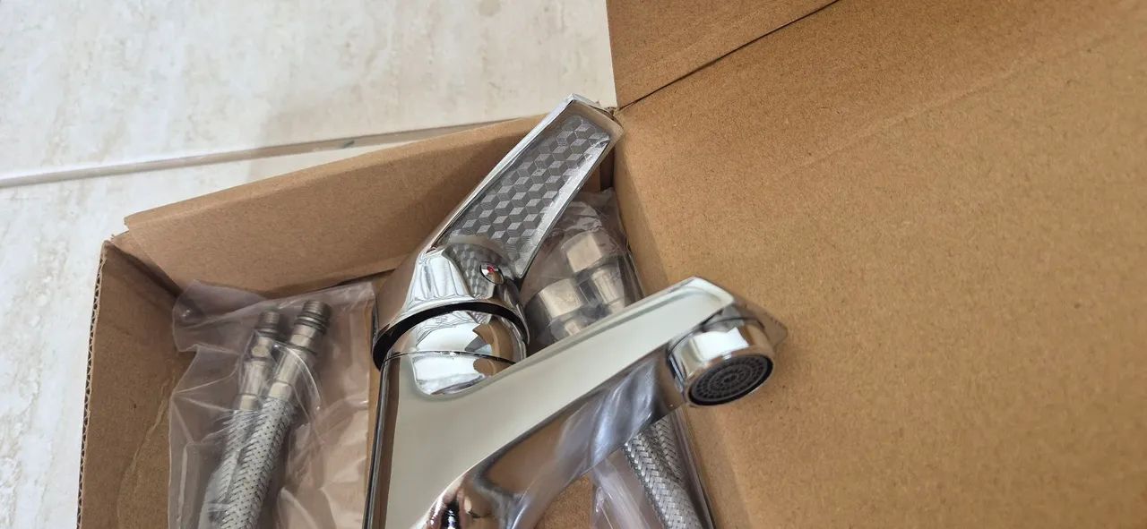 Torneira de Banheiro Cromada com Design Moderno - Foto 4