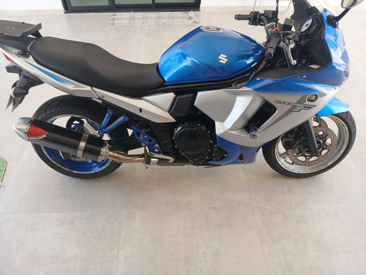 Suzuki GSX 650F - 2 dono.  Manual e chave reserva.  - Foto 2