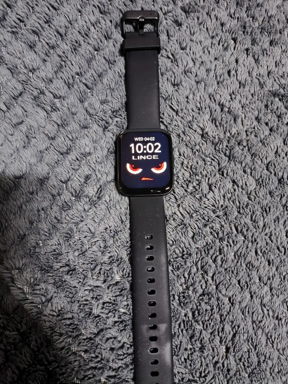 Smartwatch lince - preto - 4 meses de uso ( em perfeito estado) com garantia de 2 anos.