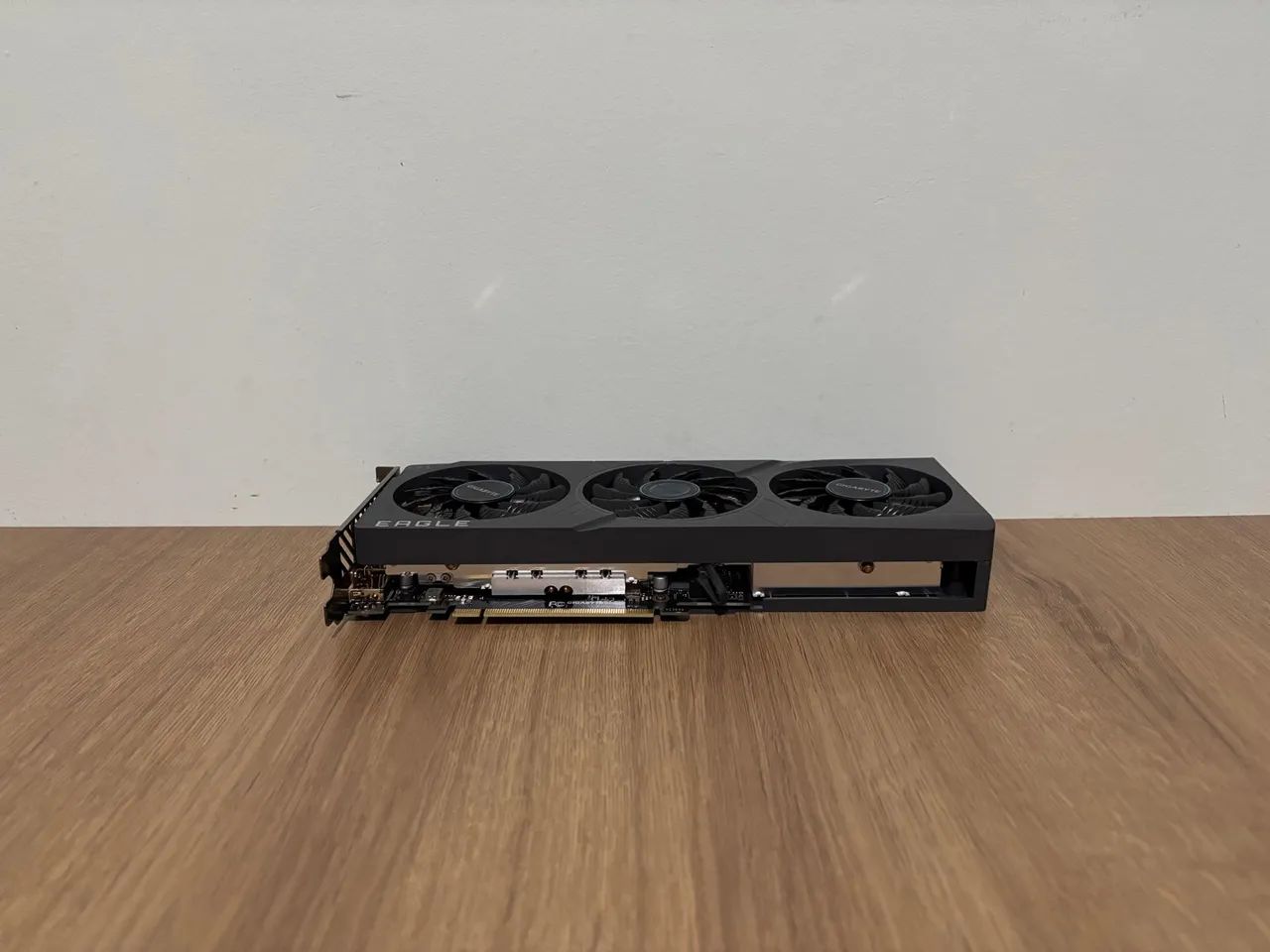 RTX 4060 Gigabyte Eagle - Foto 5