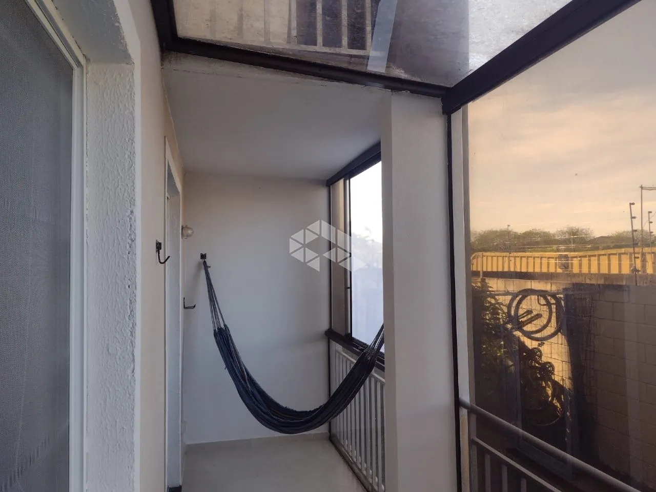 Apartamento semimobiliado 2 dormitórios 1 vaga de garagem, no barro Humaita, em Porto Aleg